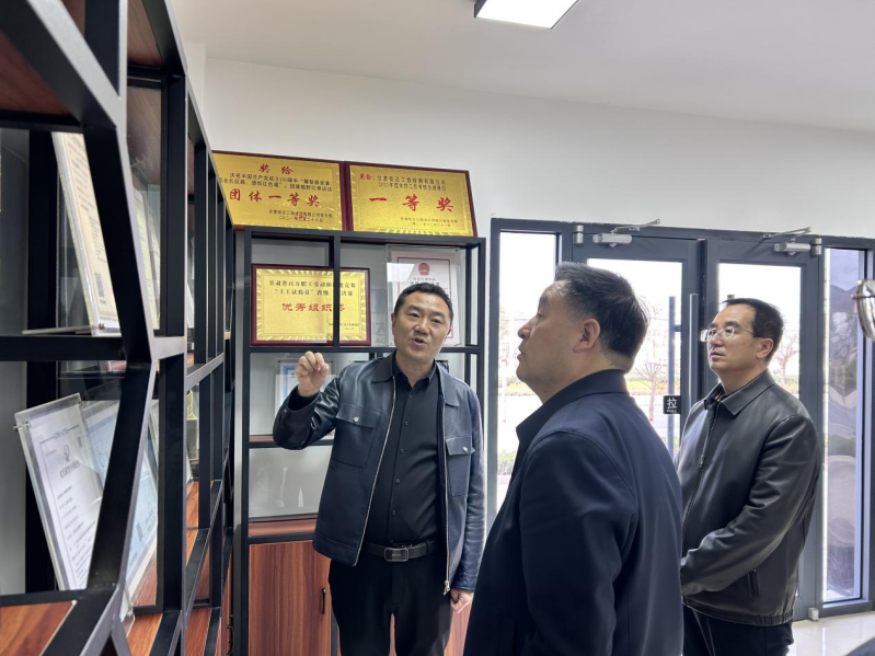 慶陽市市場監督管理局赴甘肅恒達工程檢測有限公司開展專項調研